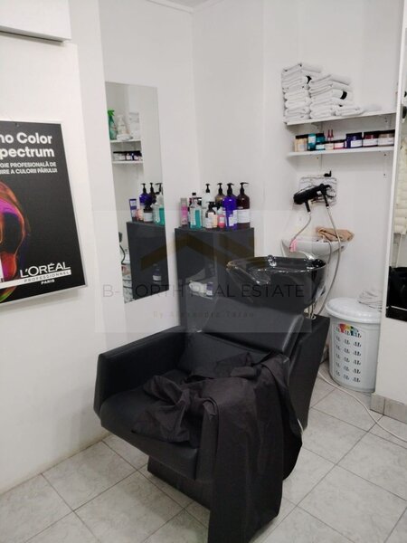 Mihai Bravu, spatiu coafor / frizerie / manichiura–pedichiura de inchiriat.